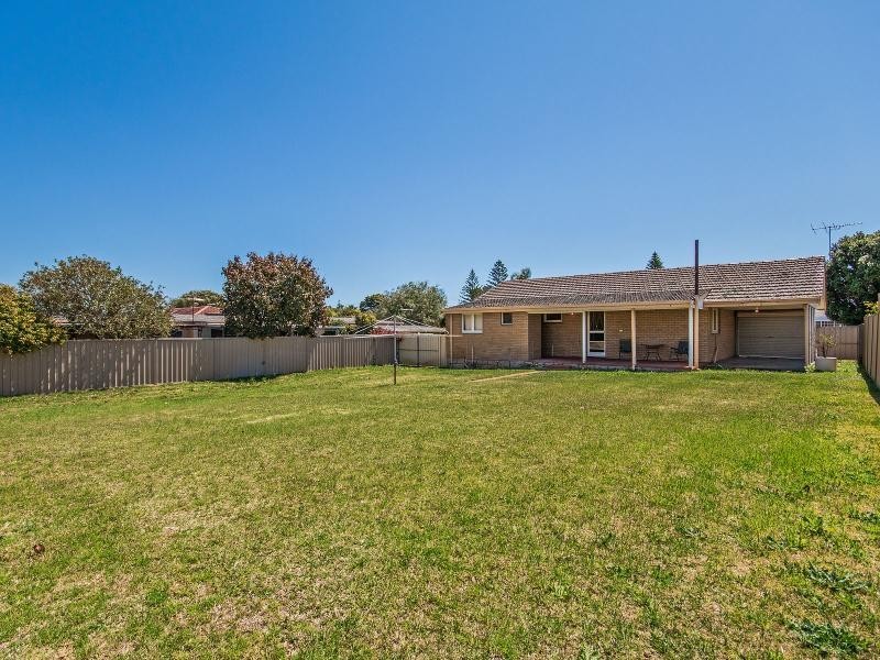 35 Langley Street, Rockingham WA 6168