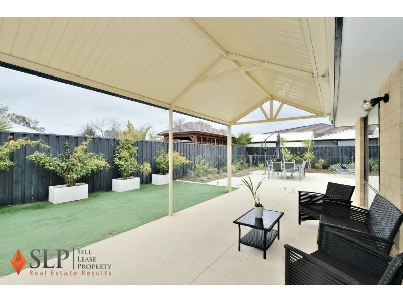 16 Petworth Drive, The Vines WA 6069