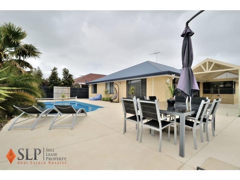 16 Petworth Drive, The Vines WA 6069