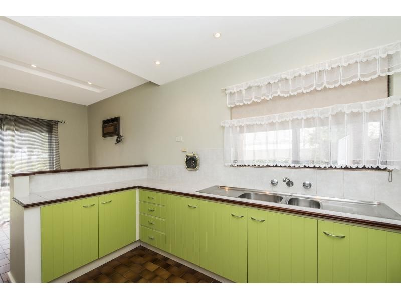 27 Linton Street, Byford WA 6122