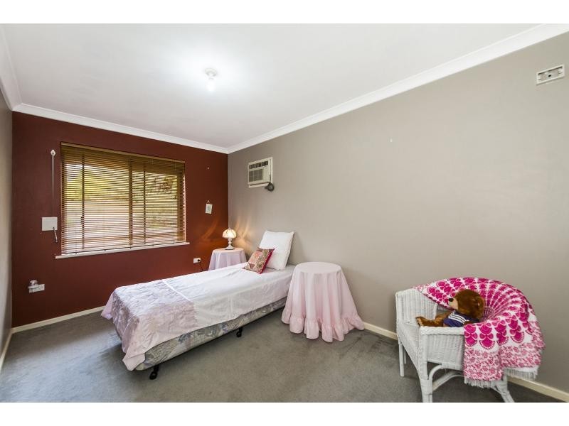 27 Linton Street, Byford WA 6122