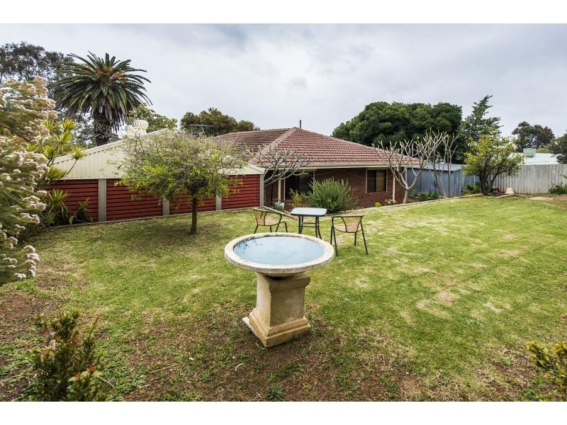 27 Linton Street, Byford WA 6122