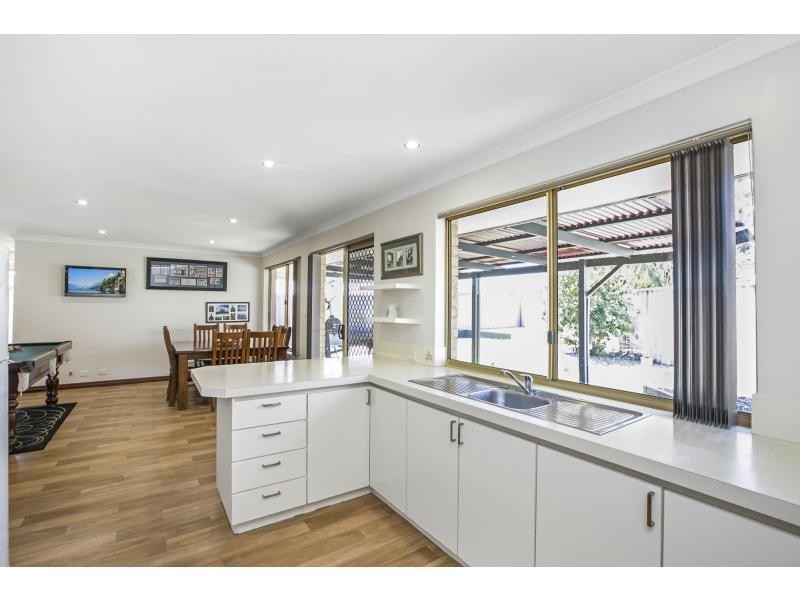 94B The Avenue, Warnbro WA 6169