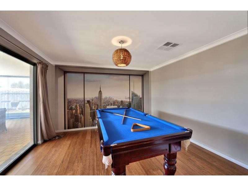 6 Senecio Way, Halls Head WA 6210