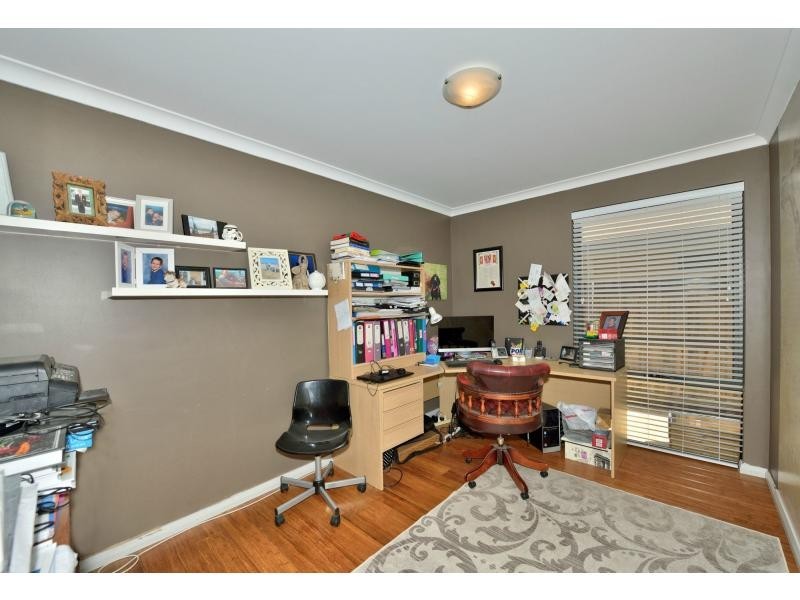 6 Senecio Way, Halls Head WA 6210