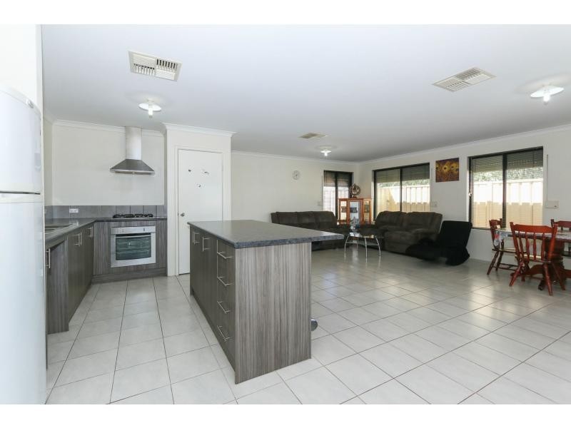 75 Cilantro Parkway, Seville Grove WA 6112