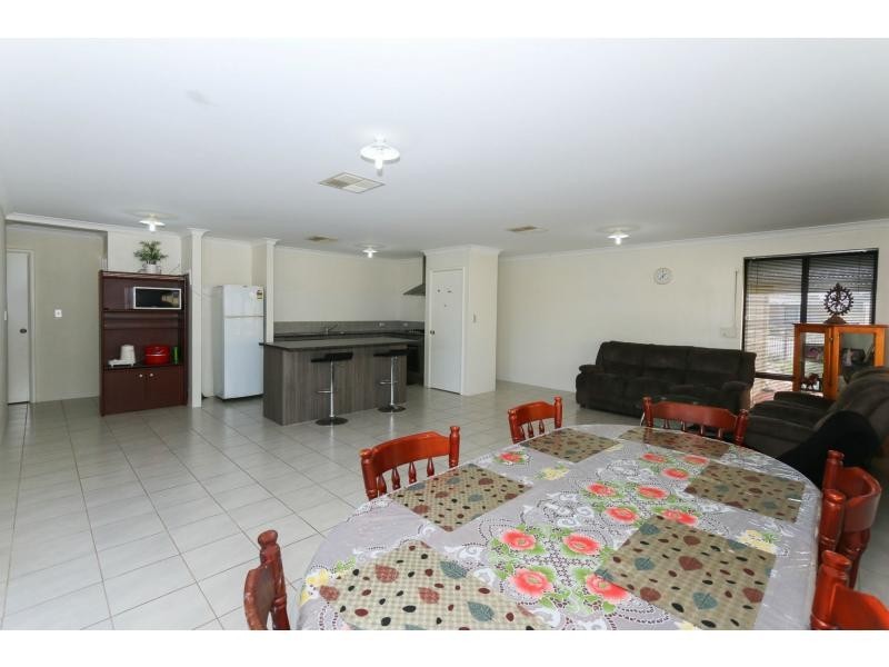 75 Cilantro Parkway, Seville Grove WA 6112