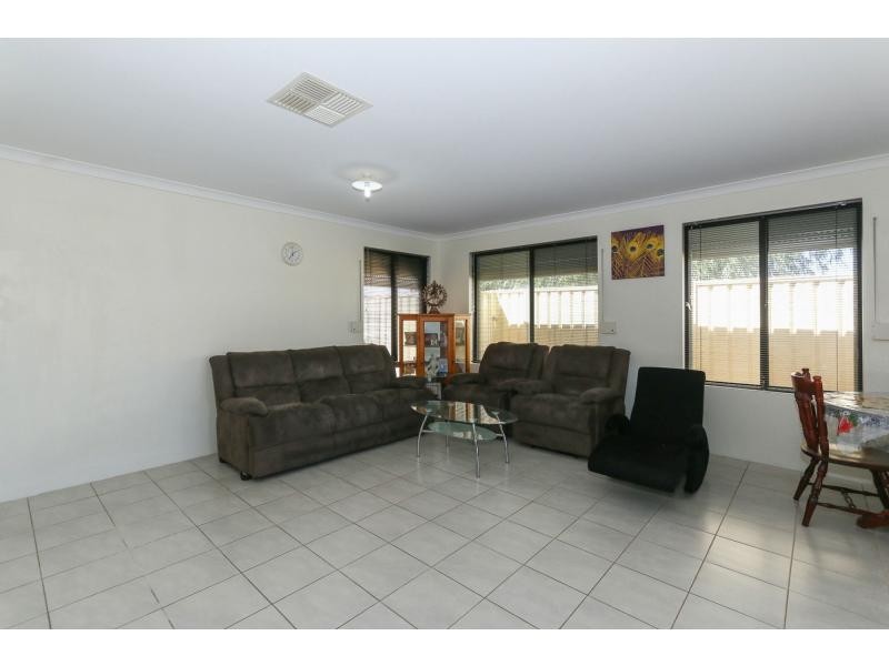 75 Cilantro Parkway, Seville Grove WA 6112