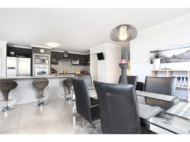 8 Anhinga Trail, Dudley Park WA 6210