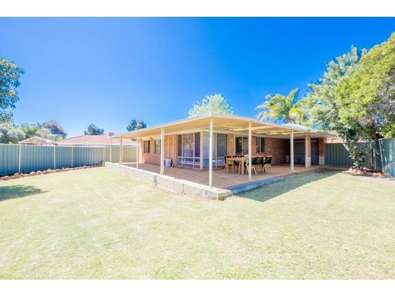 2 Leaf Place, Seville Grove WA 6112