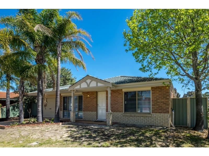 2 Leaf Place, Seville Grove WA 6112