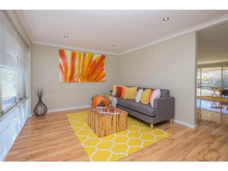 2 Leaf Place, Seville Grove WA 6112