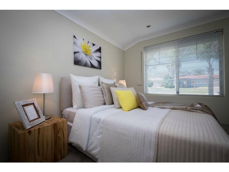 2 Leaf Place, Seville Grove WA 6112