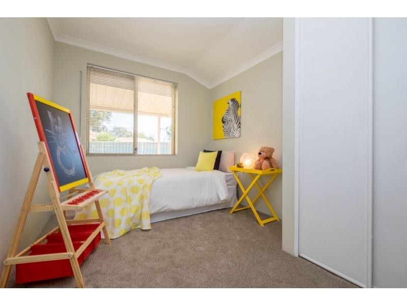 2 Leaf Place, Seville Grove WA 6112