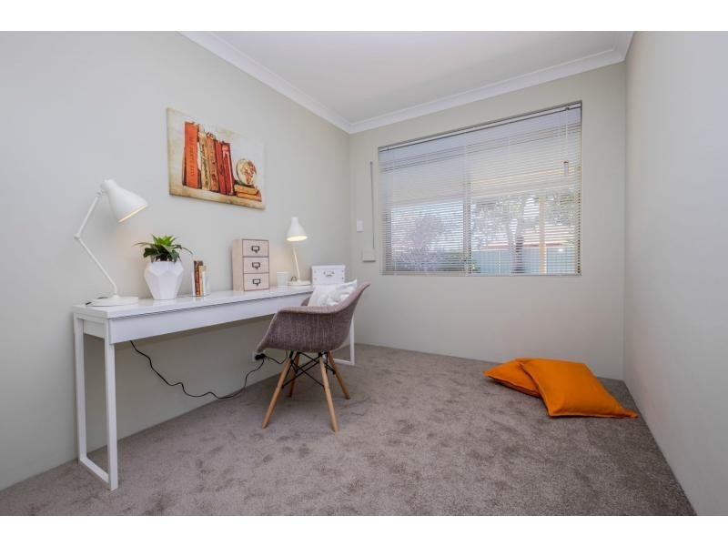 2 Leaf Place, Seville Grove WA 6112