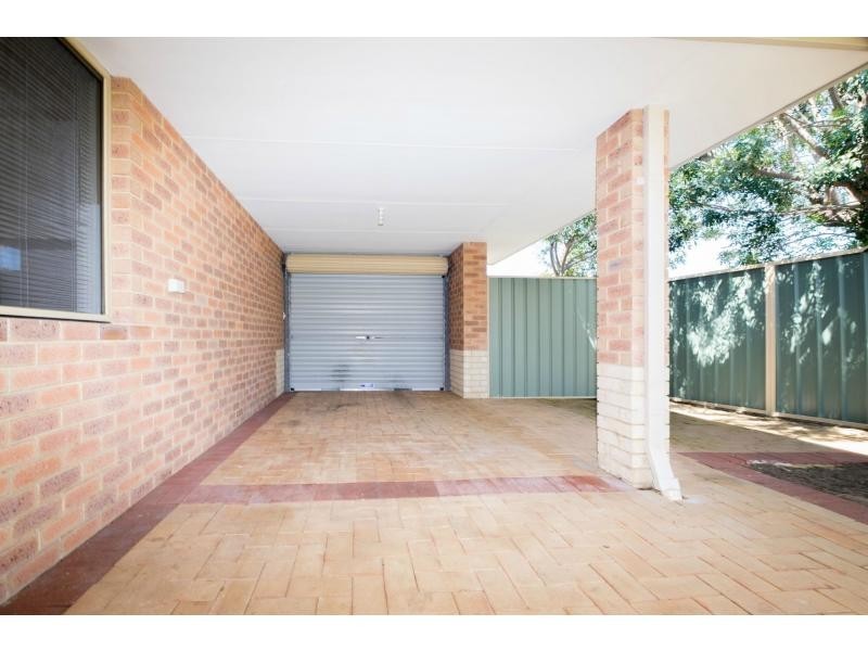 2 Leaf Place, Seville Grove WA 6112