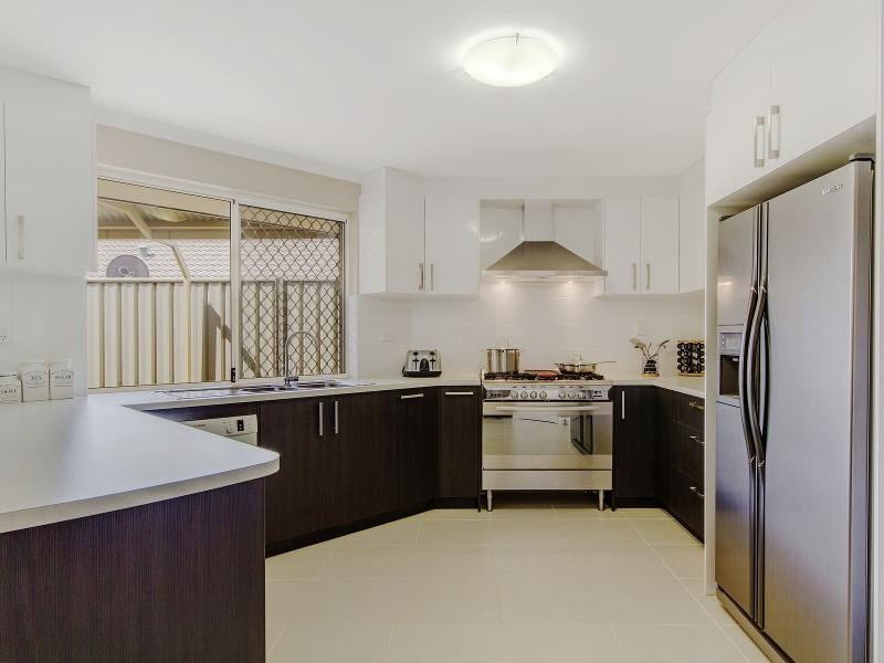 16 Nundle Road, Baldivis WA 6171