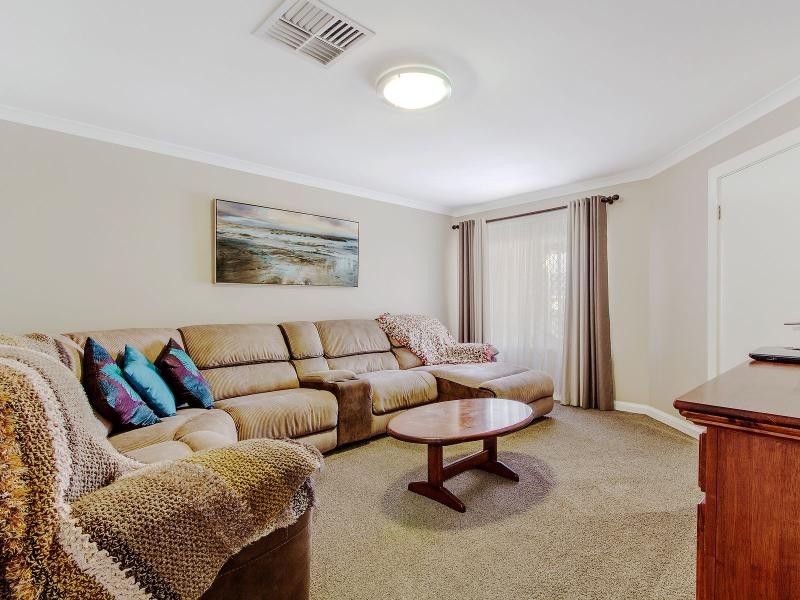 16 Nundle Road, Baldivis WA 6171