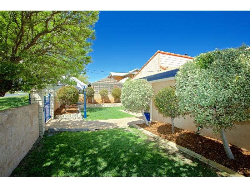 57 Gunida Street, Mullaloo WA 6027