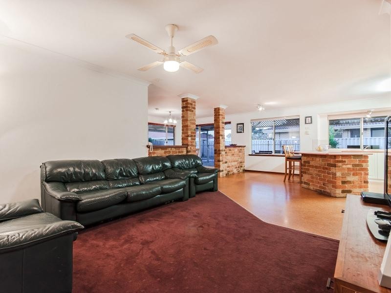 23 Port Royal Drive, Safety Bay WA 6169