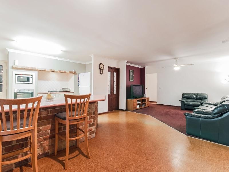 23 Port Royal Drive, Safety Bay WA 6169