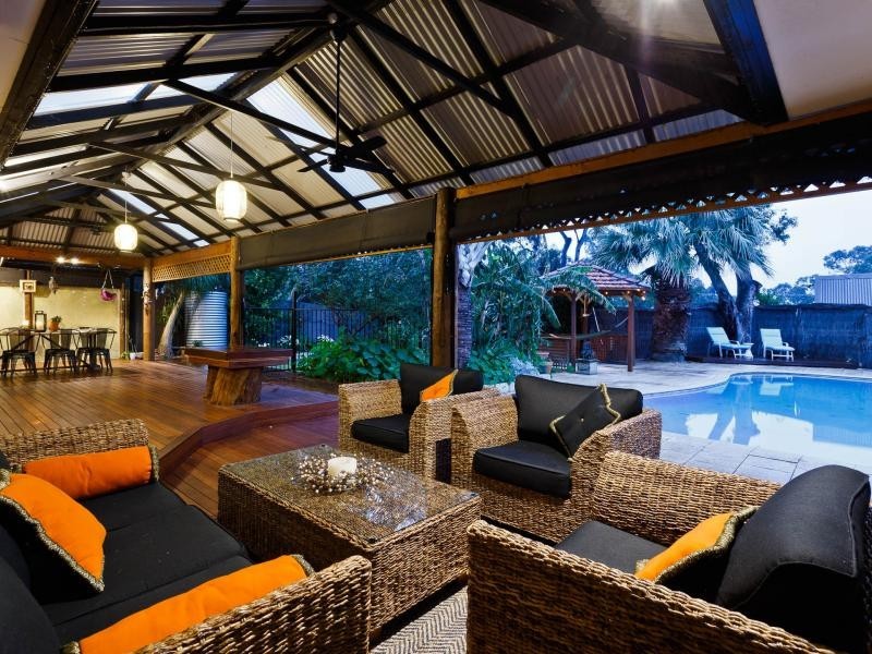 55 Waterloo Crescent, Lesmurdie WA 6076