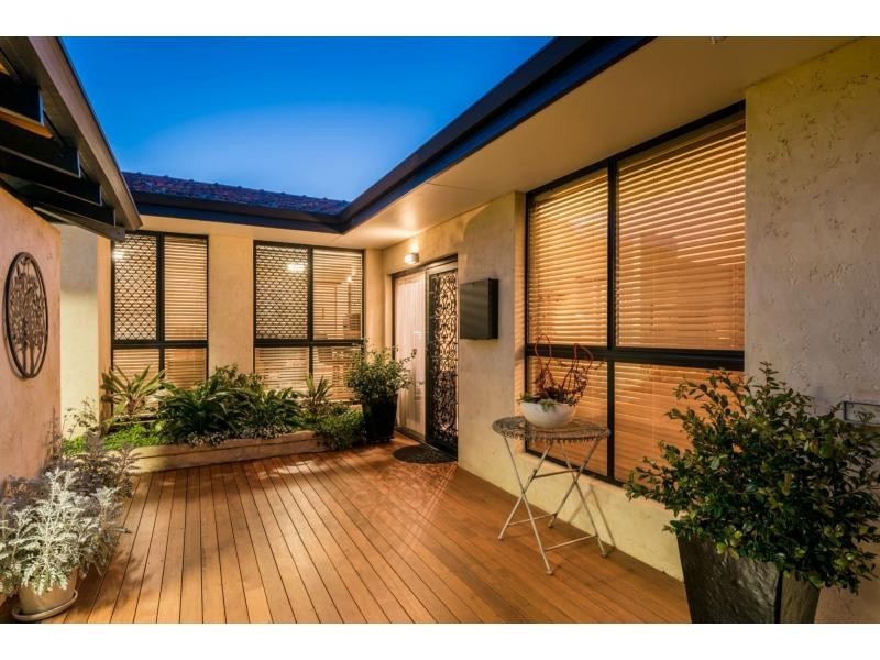 55 Waterloo Crescent, Lesmurdie WA 6076