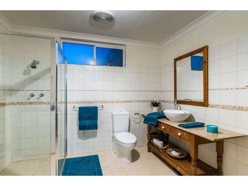 55 Waterloo Crescent, Lesmurdie WA 6076