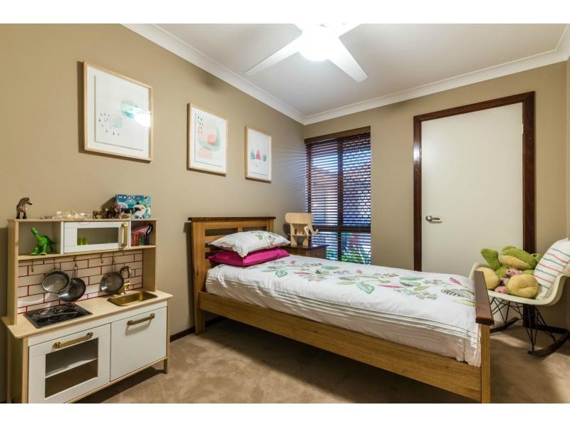 55 Waterloo Crescent, Lesmurdie WA 6076