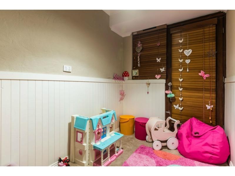 55 Waterloo Crescent, Lesmurdie WA 6076