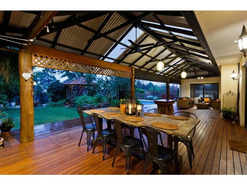 55 Waterloo Crescent, Lesmurdie WA 6076