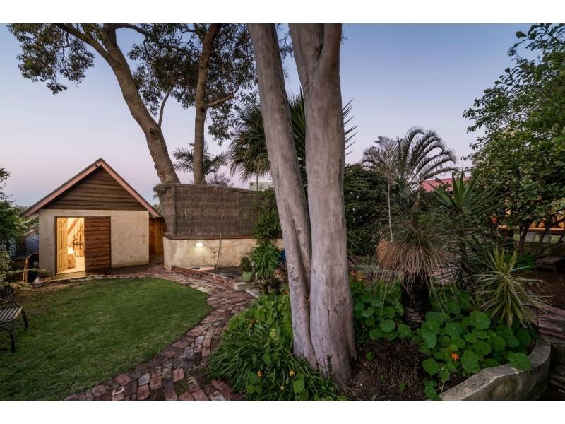 55 Waterloo Crescent, Lesmurdie WA 6076