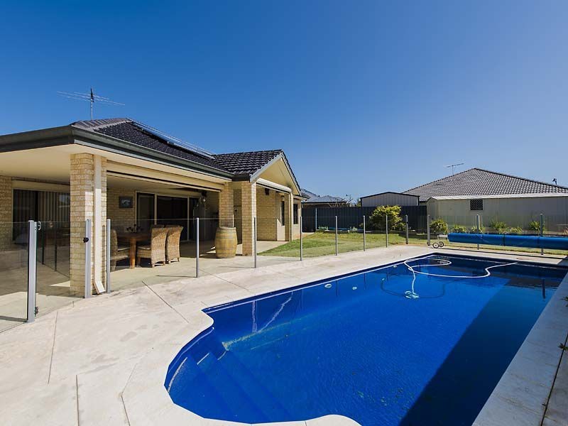 72 Rae Road, Shoalwater WA 6169