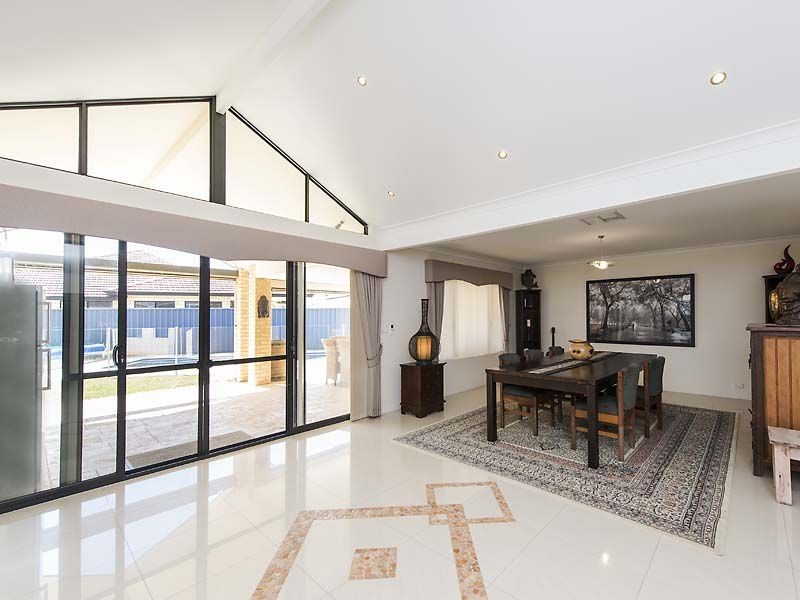 72 Rae Road, Shoalwater WA 6169