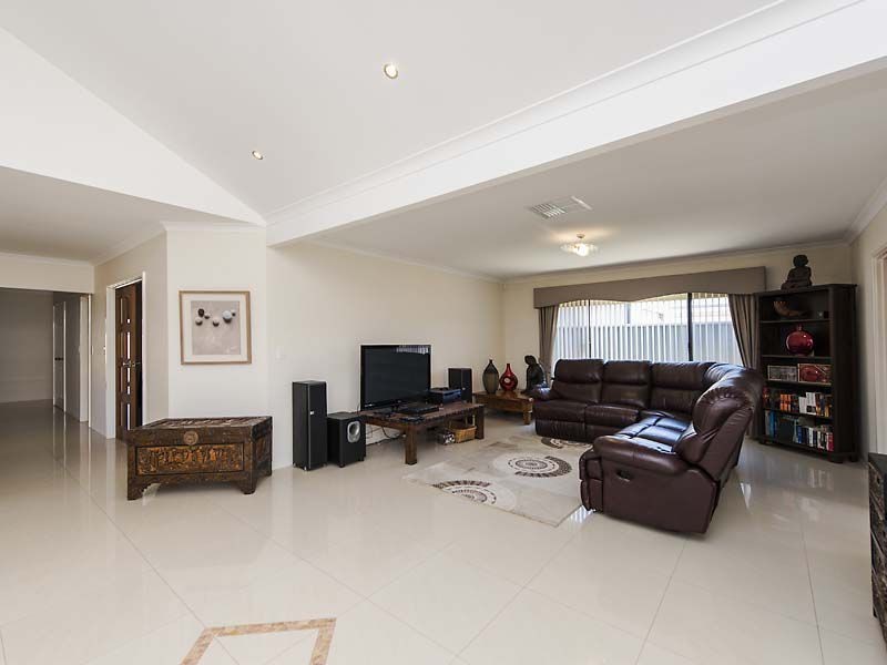 72 Rae Road, Shoalwater WA 6169