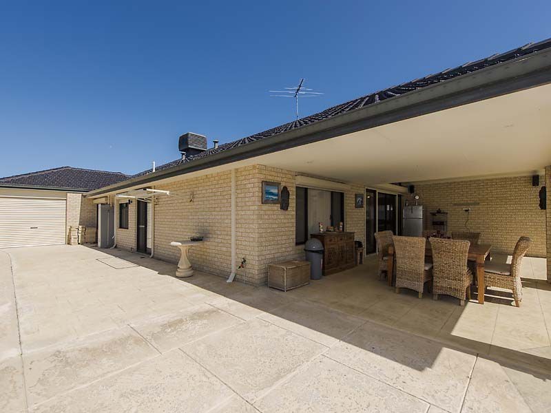 72 Rae Road, Shoalwater WA 6169