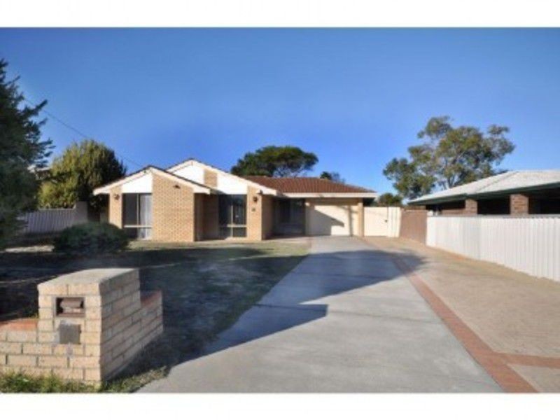 4 Giles Place, Mirrabooka WA 6061