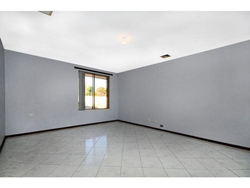 4 Giles Place, Mirrabooka WA 6061