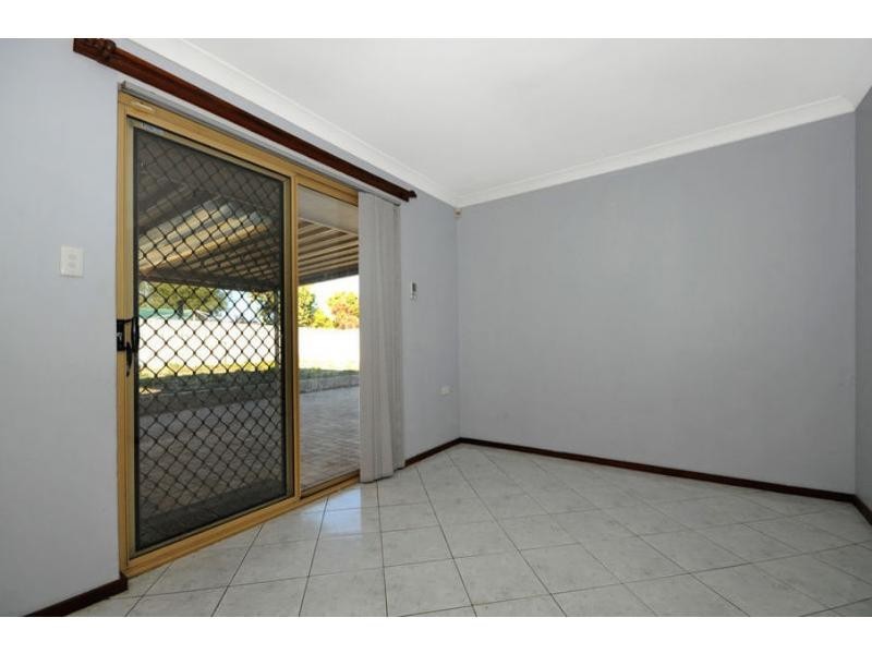 4 Giles Place, Mirrabooka WA 6061