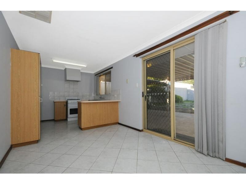 4 Giles Place, Mirrabooka WA 6061