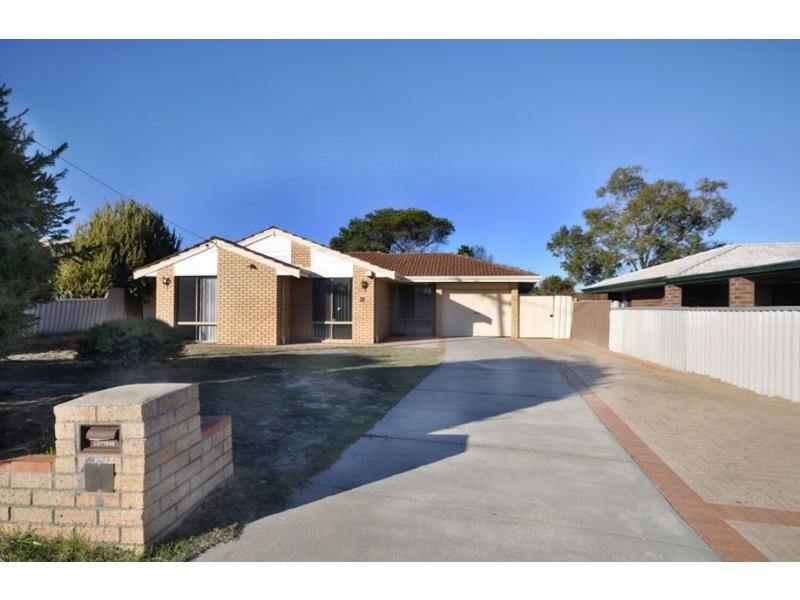 4 Giles Place, Mirrabooka WA 6061