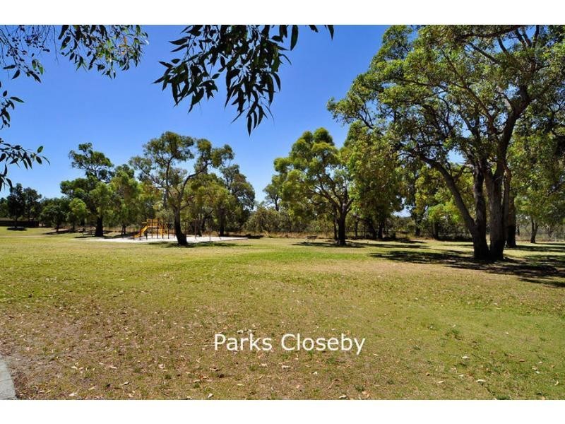 4 Giles Place, Mirrabooka WA 6061
