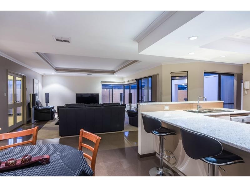 12 Susan Road, Madeley WA 6065