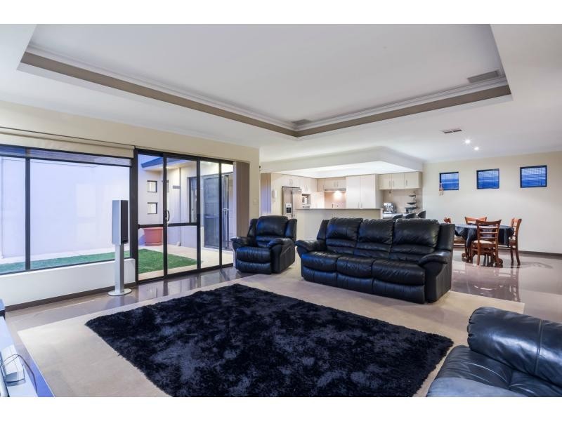 12 Susan Road, Madeley WA 6065