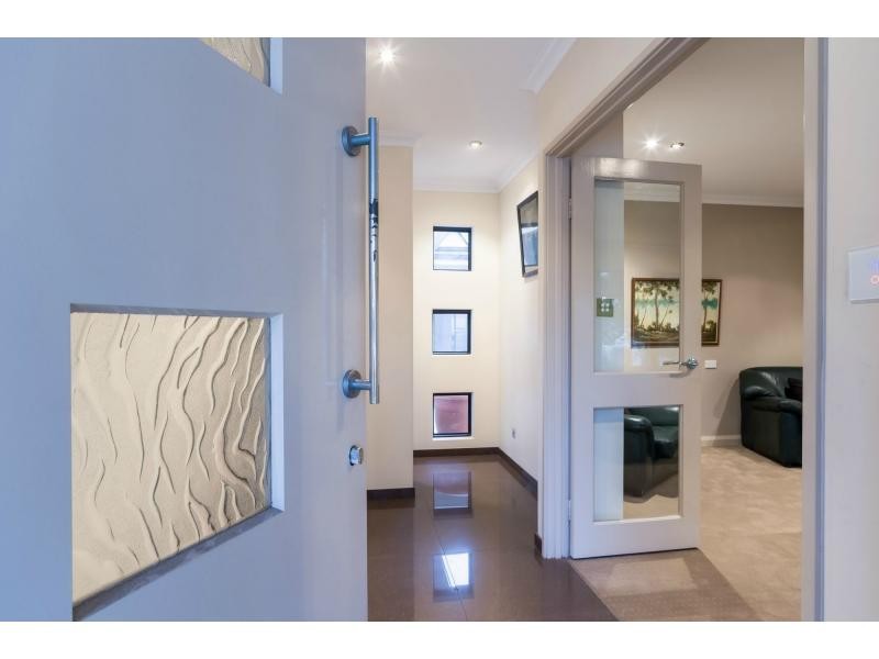 12 Susan Road, Madeley WA 6065