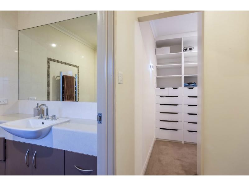 12 Susan Road, Madeley WA 6065