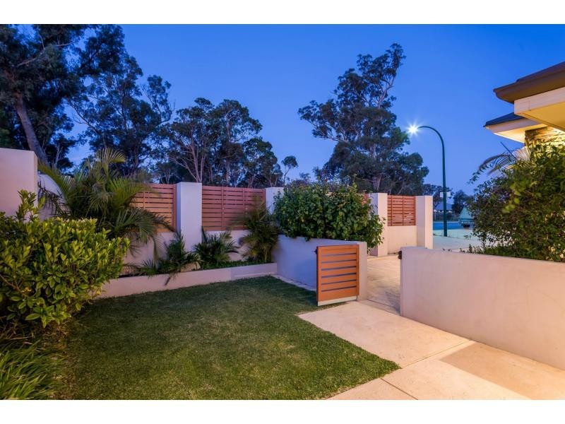 12 Susan Road, Madeley WA 6065