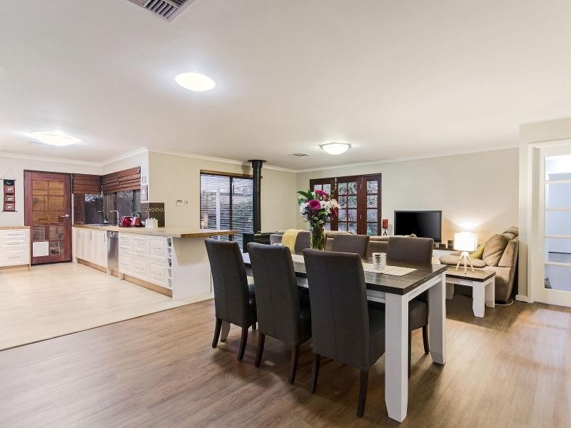 13 Trinidad Street, Safety Bay WA 6169