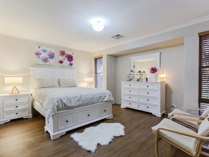 13 Trinidad Street, Safety Bay WA 6169