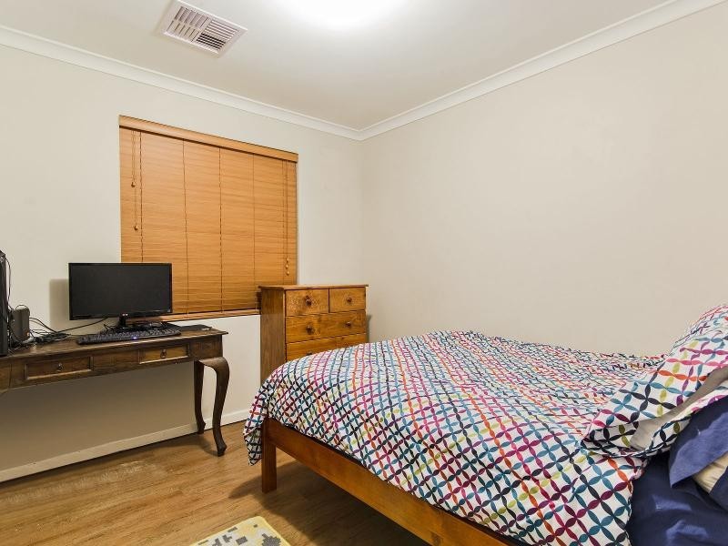 13 Trinidad Street, Safety Bay WA 6169